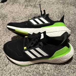 Men’s ultra boost size 6